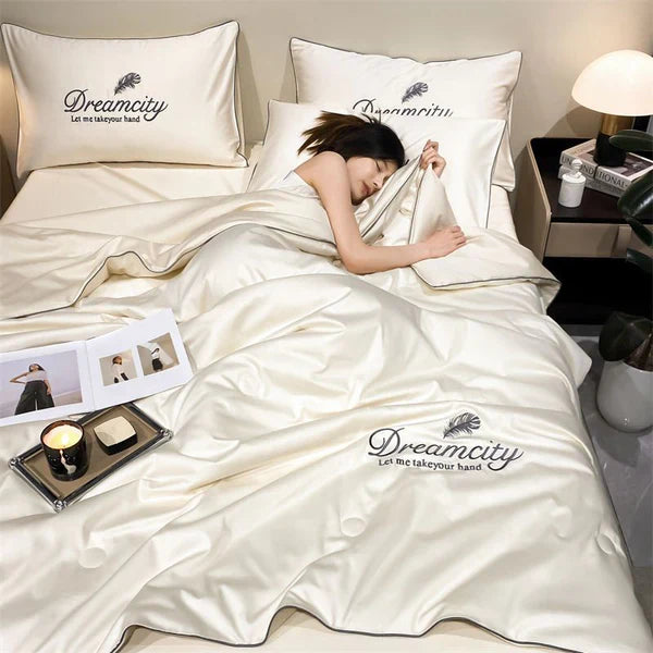 Summer duvet in iced silk - Freshness and nighttime comfort