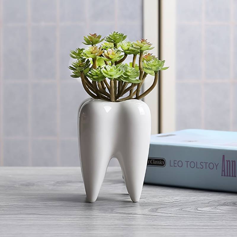 Versatile Ceramic Dental Vase